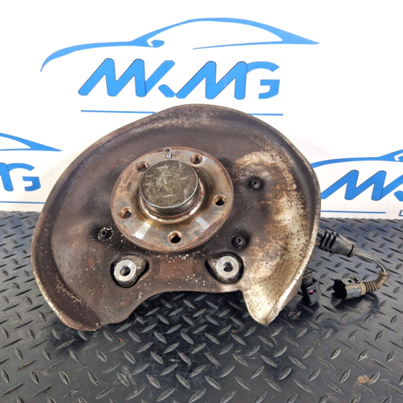 16-19 AUDI A4 B9 O/S/R REAR RIGHT WHEEL HUB & BEARING 8W0505436T 8W0615612