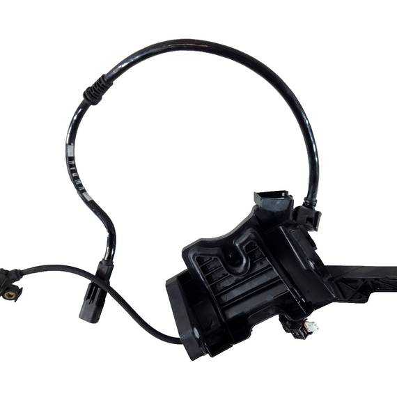 19-ON MERCEDES B CLASS W247 FRONT RIGHT BRAKE HYDRAULIC LINE BRACKET A1774214600