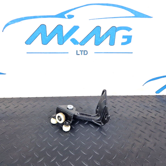 18 ON MERCEDES BENZ SPRINTER W907 W910 SLIDING DOOR LEFT SIDE ROLLER A9107605600