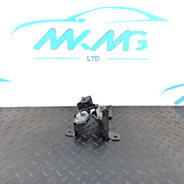 10-17 AUDI A8 4H GENUINE FRONT BONNET LOCK LATCH SUPPORT BRACKET 4H0823426B