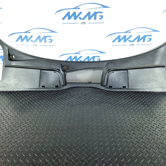 16-19 AUDI A4 AVANT B9 S-LINE GENUINE FRONT WINDSCREEN SCUTTLE PANEL 8W2819403