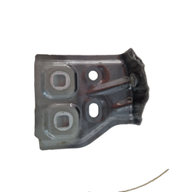 21-25 MERCEDES EQA GENUINE FRONT RIGHT WING BRACKET A2478811600