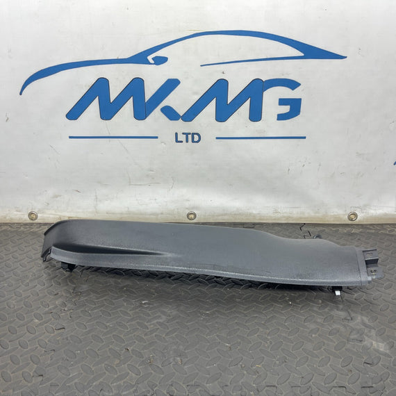 VW GOLF MK7.5 C-PILLAR LOWER TRIM PANEL RIGHT REAR 5G6867766E