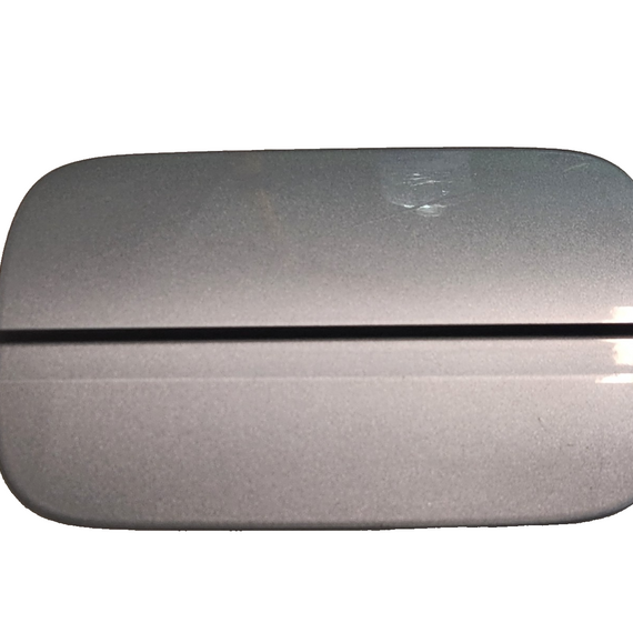 16-19 AUDI A4 B9 FUEL FILLER FLAP DOOR CAP COVER IN SILVER 8W0809907