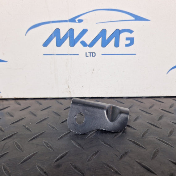 18-ON MERCEDES SPRINTER W907 W910 FRONT RIGHT WING HOLDER BRACKET A9108810800