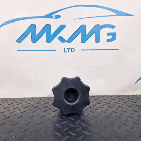 15-18 AUDI A7 4G GENUINE OEM SPARE WHEEL MOUNT HOLD BOLT SCREW 4G8803899