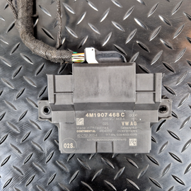 16-19 AUDI A4 B9 S-LINE QUATTRO GATEWAY CONTROL MODULE UNIT 4M1907468C