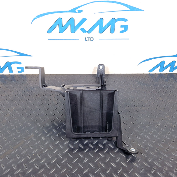 14-21 MERCEDES BENZ C200d W205 FUSE BOX HOLDER BRACKET A2055452940