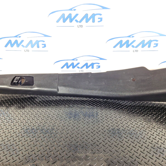 18ON MERCEDES BENZ SPRINTER W907 W910 RIGHT SIDE B PILLAR TRIM COVER A9076905200