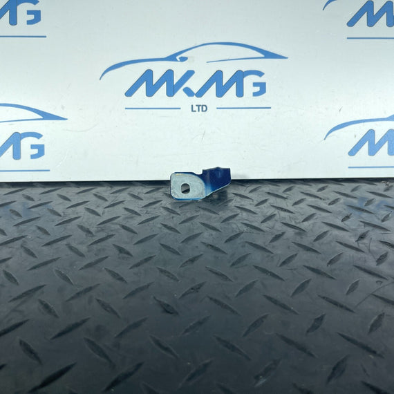 16-23 AUDI A5 F5 SPORTBACK S-LINE FRONT RIGHT DRIVER SIDE WING BRACKET 8W0821470