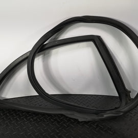 2013 AUDI A5 S-LINE SPORTBACK REAR DRIVER SIDE DOOR RUBBER SEAL 8T8833708C