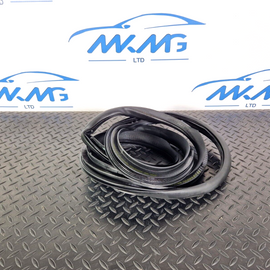 14-21 MERCEDES BENZ C220d W205 FRONT DOOR LEFT SIDE RUBBER SEAL A2056970051