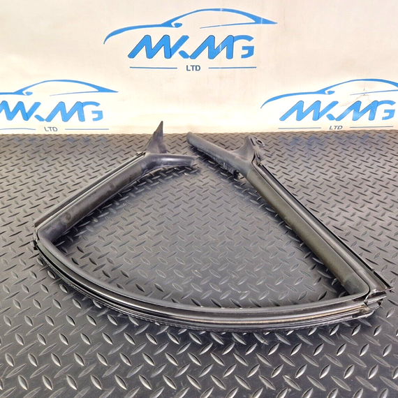 10-18 AUDI A7 4G S-LINE REAR LEFT NSR UPPER DOOR RUBBER WEATHER SEAL 4G8845695