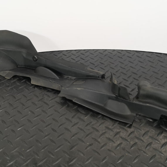 16-19 AUDI A4 B9 S-LINE GENUINE RIGHT DRIVER SIDE WING RUBBER SEAL 8W0821170