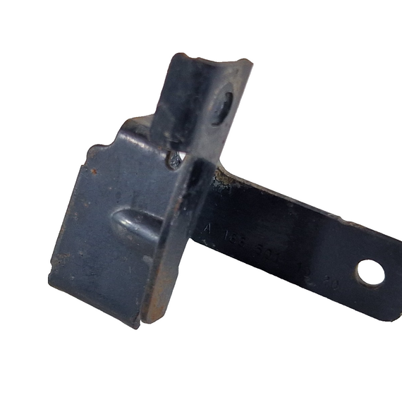 11-19 MERCEDES BENZ ML W166 THANSMITION OIL COLLER BRACKET A1665011920