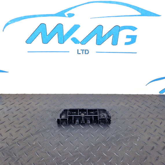 15-18 AUDI A7 4G OEM FRONT RIGHT SIDE SIDESKIRT HOLDER 4G8853922D