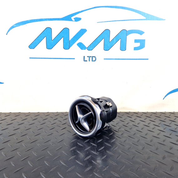 14-19 MERCEDES BENZ GLA X156 OEM DASHBOARD CENTER AIR VENT GRILLE A1568300000