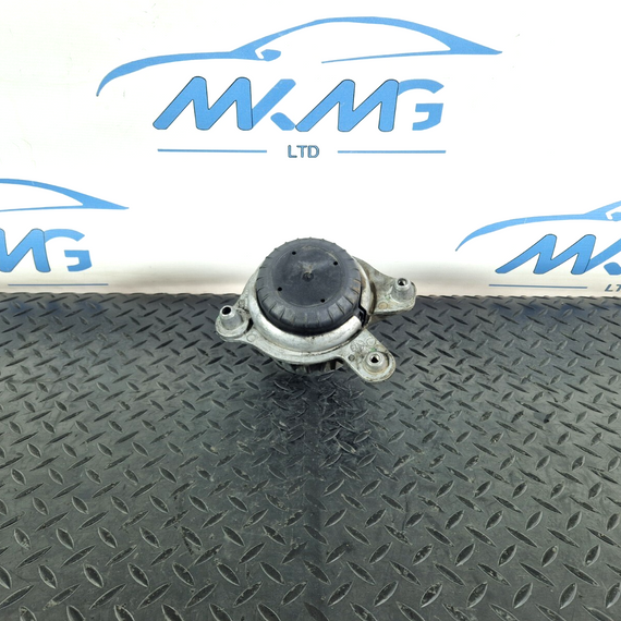 14-21 MERCEDES BENZ C300h W205 GENUINE LEFT PASSENGER ENGINE MOUNT A2052406817