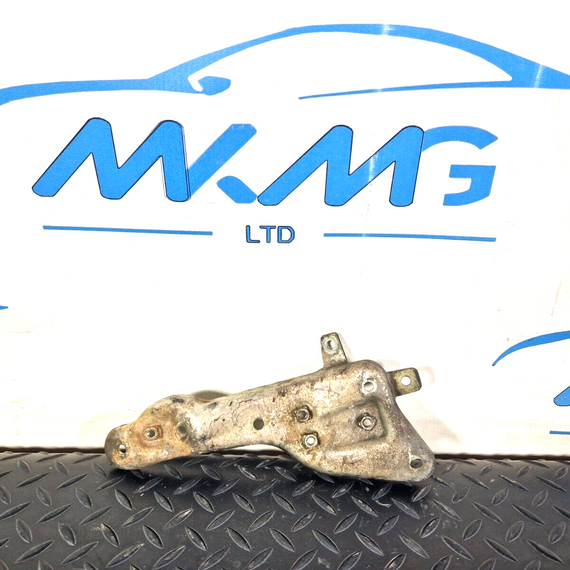 18-ON MERCEDES BENZ SPRINTER W907 OEM VALVE BRACKET A6511400200