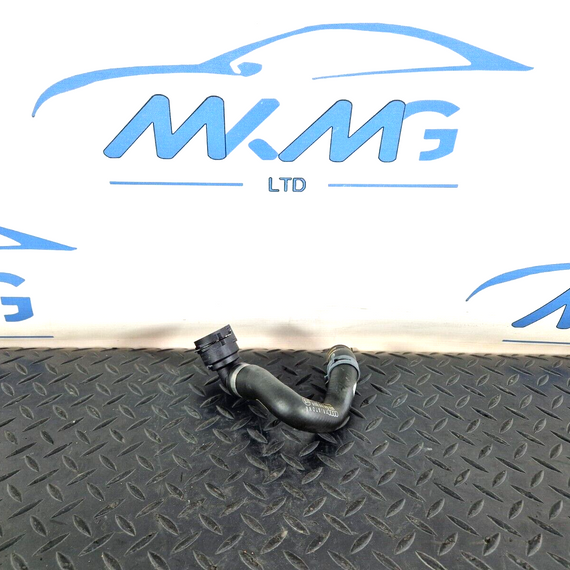 16-19 AUDI A4 AVANT B9 S-LINE 3.0TDI CSW ENGINE WATER COOLANT PIPE 8W0819332P