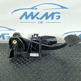 19-ON MERCEDES BENZ A CLASS W177 GENUINE BRAKE PEDAL ASSEMBLY A2472900100