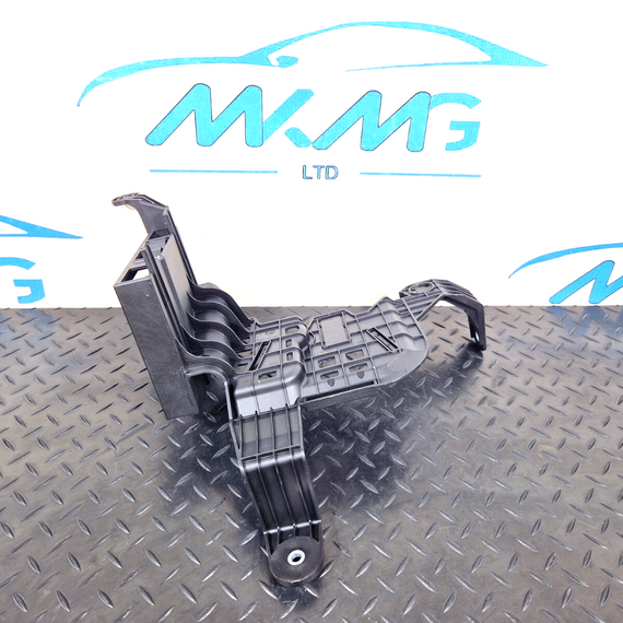 14-21 MERCEDES-BENZ C250D W205 FUSE BOX RELAY MODULE UNIT BRACKET A2055452940