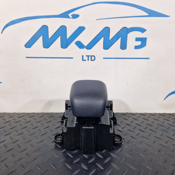 18-ON MERCEDES A CLASS W177 CENTER CONSOLE GEAR SHIFT KNOB BRACKET A1776831400