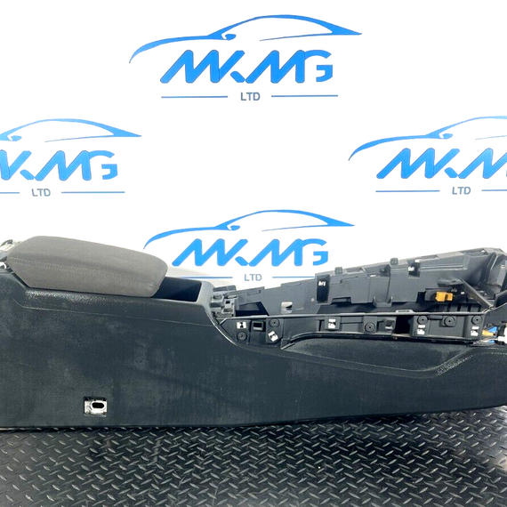 16-19 AUDI A4 B9 GENUINE CENTRE CONSOLE & ARMREST 8W2863241/8W0864283A
