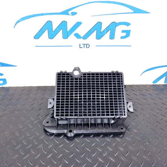 16-19 AUDI A4 AVANT B9 S-LINE OEM FRONT AIR INTAKE DUCT VENT 8W2819904A