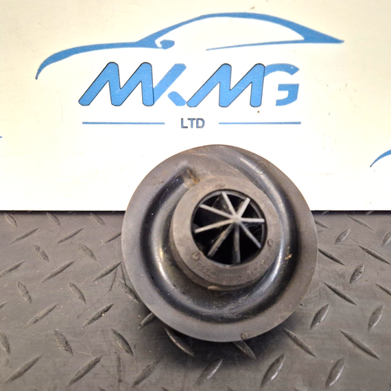 16-20 AUDI Q7 4M GENUINE REAR COIL SPRING RETAINER 8W0512149A