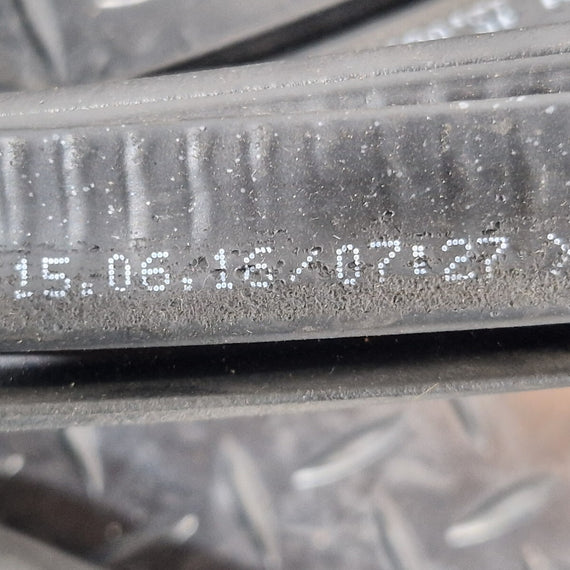 16-19 AUDI A4 B9 GENUINE FRONT LEFT OR RIGHT SIDE DOOR RUBBER SEAL 8W0831721