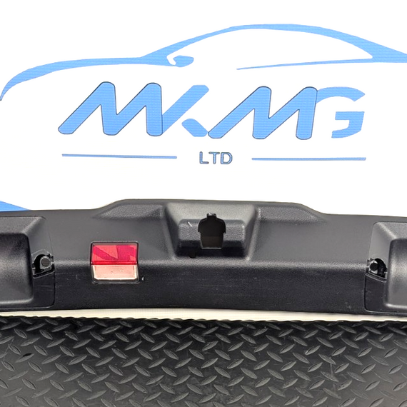 11-19 MERCEDES BENZ ML W166 GENUINE TRUNK BOOT LID LOWER TRIM A1667400072