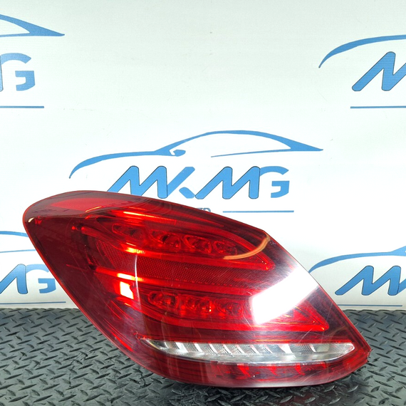 14-21 MERCEDES C CLASS W205 SALOON REAR LEFT N/S LED LIGHT (DAMAGED)A2059061357