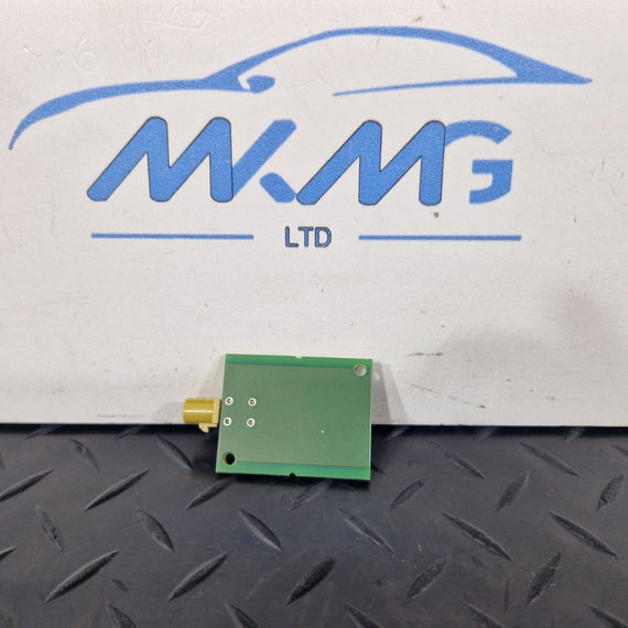19-ON MERCEDES BENZ B CLASS W247 AERIAL ANTENNA AMPLIFIER MODULE A1779052902