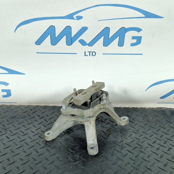 16-19 AUDI A4 B9 GENUINE OEM ENGINE MOUNT BRACKET 8W0399118C