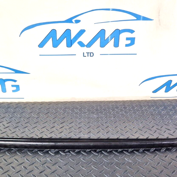 16-19 AUDI A4 B9  FRONT LEFT WINDSCREEN WEATHERSTRIP MOULDING STRIP 8W0854327C