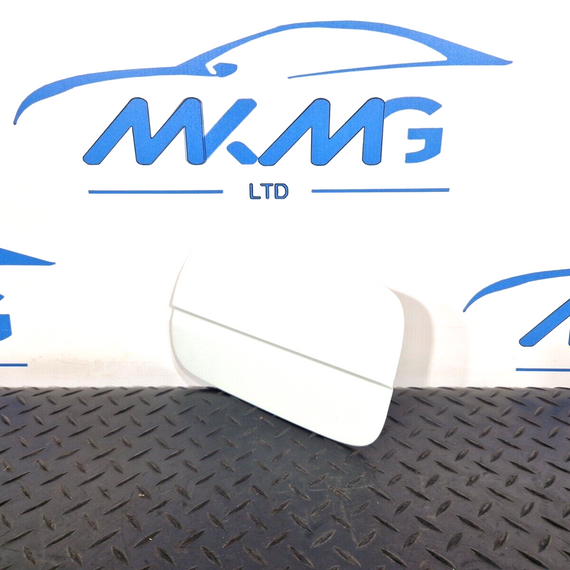 16-19 AUDI A4 B9 GENUINE SALOON FUEL DOOR COVER IN WHITE LY9C 8W0809907