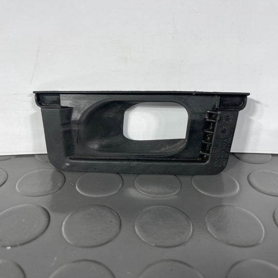 16-19 AUDI A4 B9 SALOON GENUINE FRONT RIGHT REINFORCEMENT BEAM SEAL 8W0819142A