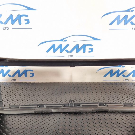 19-ON RANGE ROVER EVOQUE L551 AIR DUCT DEFLECTOR COVER BRACKET K8D28A095A