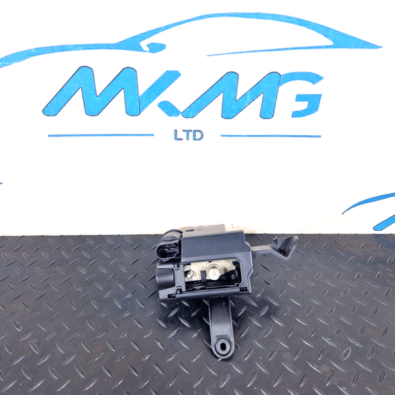 16-19 AUDI A4 B9 S-LINE BATTERY POWER DISTRIBUTION FUSE BOX 8W0941823