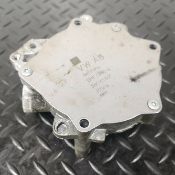 VW AUDI SEAT 1.8 GTI TFSI DAJ ENGINE GENUINE VACUUM PUMP 06K145100P