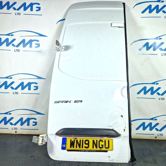 18-ON MERCEDES BENZ SPRINTER W907 REAR LEFT N/S COMPLETE DOOR WHITE