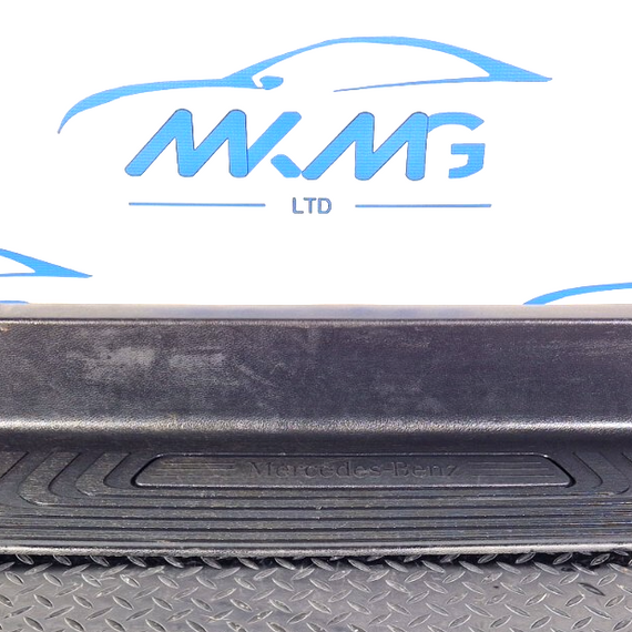 14-23 MERCEDES BENZ VITO W447  RIGHT SIDE SLIDING DOOR STEP A4476802206