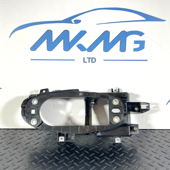 16-19 AUDI A4 B9 GENUINE GEAR SHIFTING MECHANISM MOUNTING FRAME 8W2863531