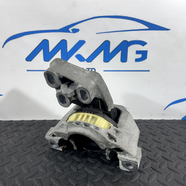 13-19 MERCEDES BENZ CLA C117 GENUINE 2.1 CDI ENGINE MOUNT BRACKET AC46000DF