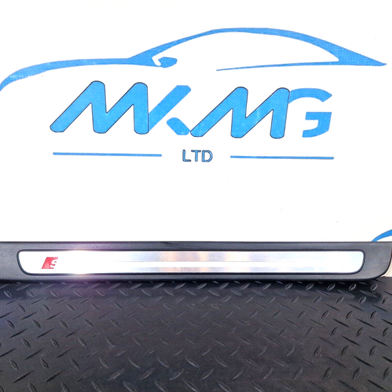 10-18 AUDI A7 4G S-LINE GENUINE OEM RIGHT FRONT ENTRY STRIP 4G8853374