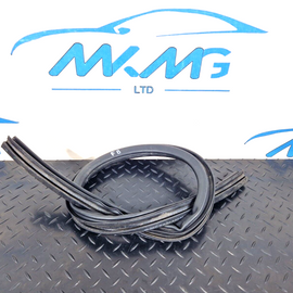 10-18 AUDI A7 4G S-LINE GENUINE ENGINE BAY BONNET RUBBER WEATHER SEAL 4G8823723A