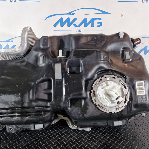 19-ON MERCEDES B CLASS W247 GENUINE DIESEL FUEL TANK WITH PUMP A2474701500