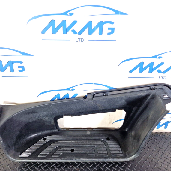 18ON MERCEDES BENZ SPRINTER W907 DRIVERS RIGHT STEP TRIM ENTRY BOARD A9106864000