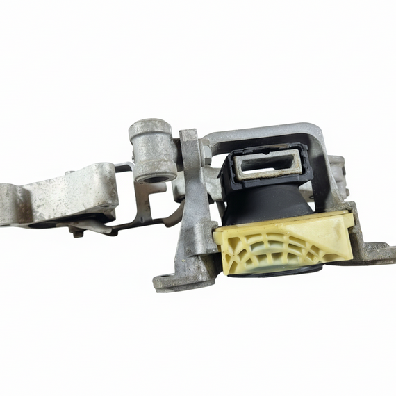 14-23 MERCEDES VITO W447 1.6 DIESEL OM622.951  ENGINE MOUNT BRACKET A4472410713